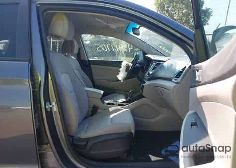 2017 Hyundai Tucson Sport z USA, uszkodzony, nr VIN KM8J3CA29HU384387